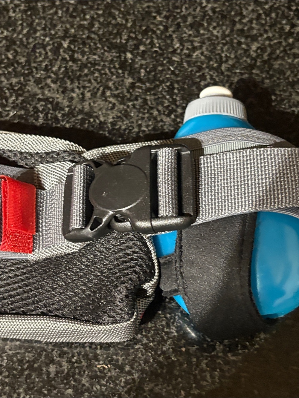 grey waist pouch Kurgo K9 Excursion Running Belt - Picture 4 of 5